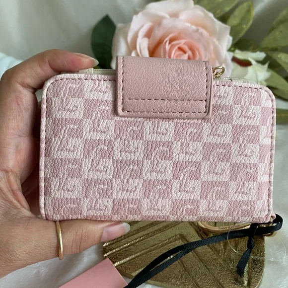 Juicy Couture Pink Wallet - Picture 5 of 9